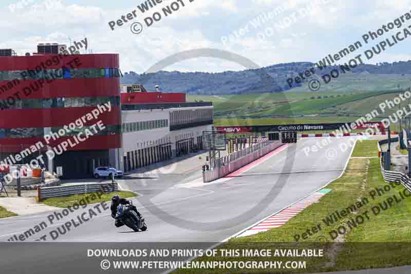 cadwell no limits trackday;cadwell park;cadwell park photographs;cadwell trackday photographs;enduro digital images;event digital images;eventdigitalimages;navarra;no limits trackdays;peter wileman photography;racing digital images;trackday digital images;trackday photos